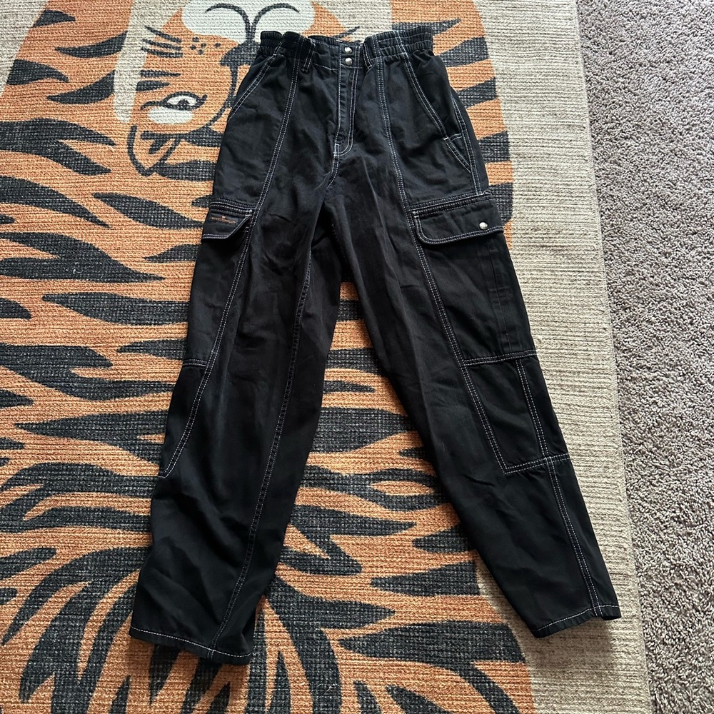 BDG women’s high-waisted cargo pant